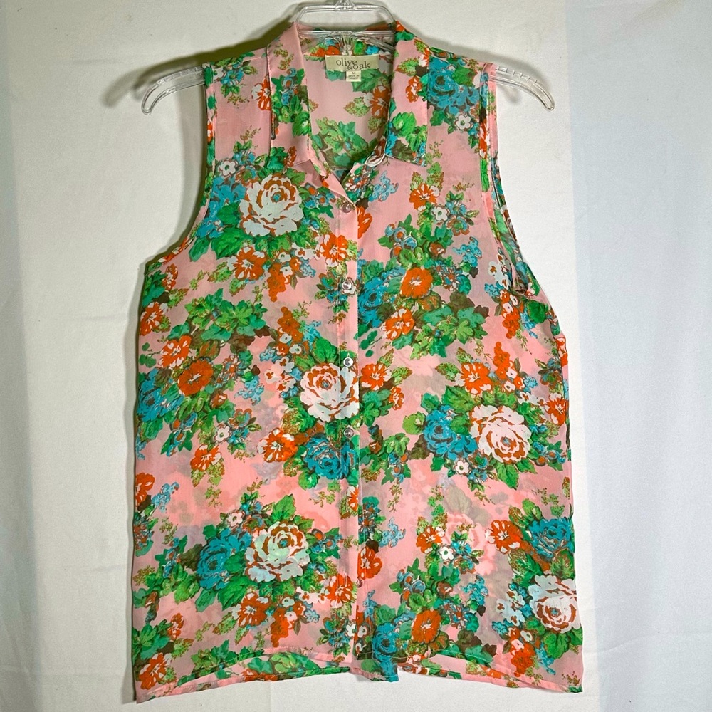 Olive and Oak Lightweight Floral Rose Sleeveless Blouse Women's size Medium